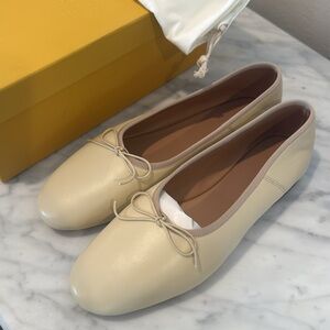 Mansur Gavriel Beige Ballet Flats dream dune cream